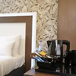 ザ バード ホテル 3*