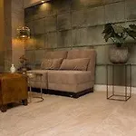 ザ バード ホテル