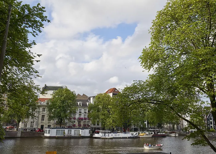 ホテル ザ バード 3*