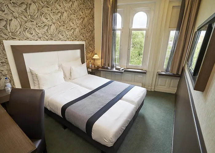 ホテル ザ バード 3*