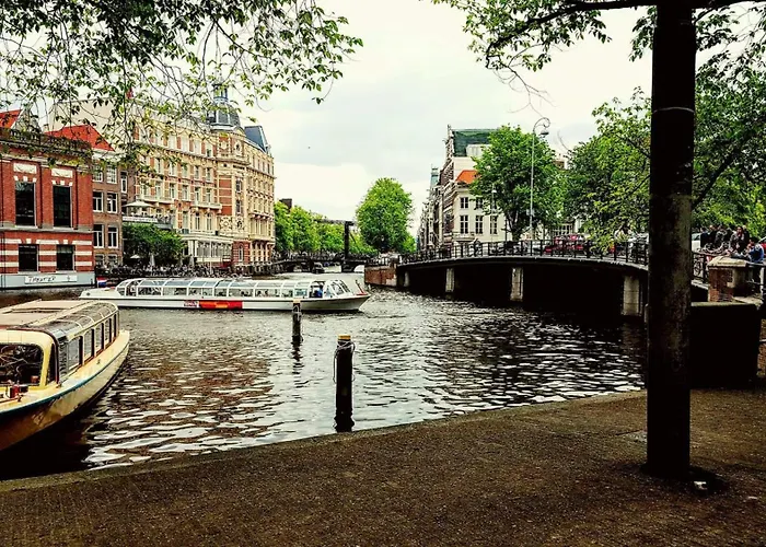 ホテル ザ バード