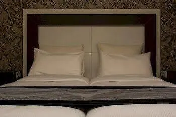 The Bird Otel 3*
